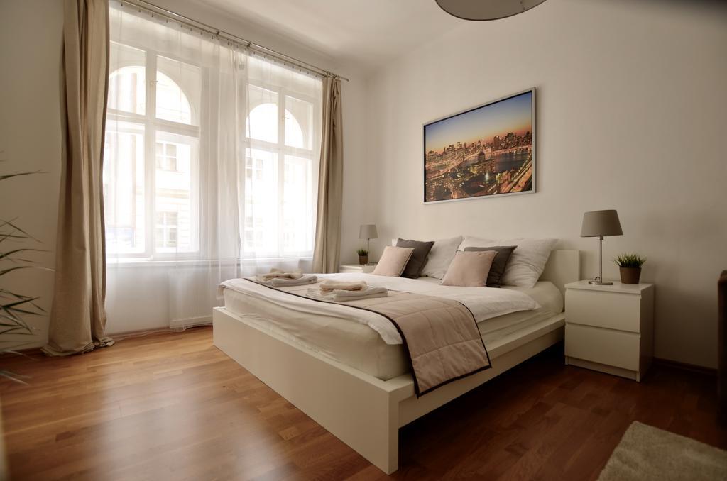 Beautiful Apartments In プラハ エクステリア 写真